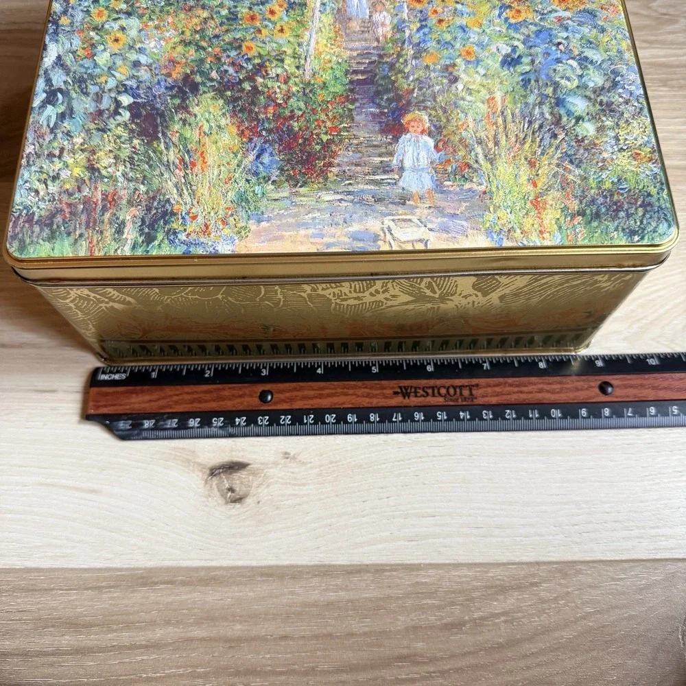 Monet gold Decorative Tin with‎ Lid - Artists garden